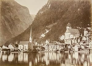 Ansicht von Hallstatt. Original Fotografie; Albumin-Abzug (ca. 1885). Bildformat: 19,3 x 26,4 cm....