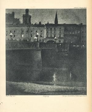 Salzburg bei Nacht. Heliogravüre von einer Fotografie, gedruckt von S. Angerer, Berlin (1918). Bi...