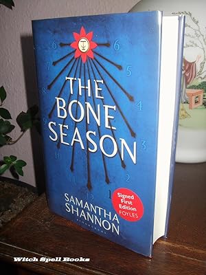 The Bone Season : ++++FOR THE DISCERNING COLLECTOR, A BEAUTIFUL UK SIGNED FIRST EDITION,FIRST PRI...