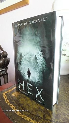 HEX : ++++FOR THE DISCERNING COLLECTOR, A BEAUTIFUL UK SIGNED FIRST EDITION,FIRST PRINT HARDBACK++++