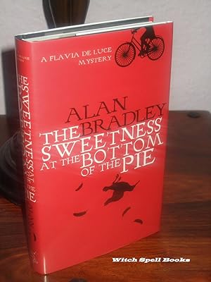 The Sweetness at the Bottom of the Pie: Flavia de Luce Mystery Book 1:++++FOR THE DISCERNING COLL...