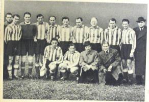 Stuttgarter Kickers-Mannschaftsfoto von 1939 - Postkarte wohl aus dem Kicker-Kalender.