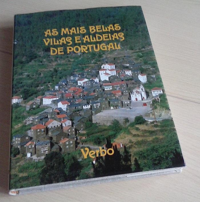 As mais belas vilas e aldeias de Portugal (em portugués) - Julio Gil (texto). Augusto cabrita (fotografía)