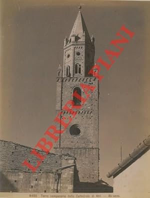 Atri. Cattedrale : Torre campanaria - Porta e fenestra - Altare in legno dorato della sacrestia.