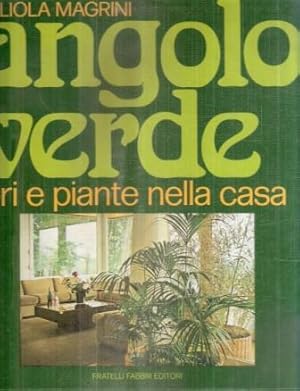 ANGOLO VERDE FIORI E PIANTE NELLA CASA