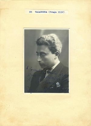 Ritratto fotografico (cm 13x9) con dedica autografa firmata del musicologo e critico musicale, au...