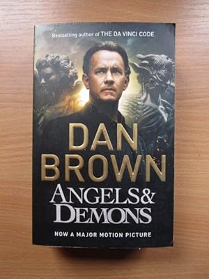 Angels And Demons: (Robert Langdon Book 1)