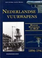 Nederlandse Vuurwapens - Vries, Drs G. de/Martens, Drs. B.J.