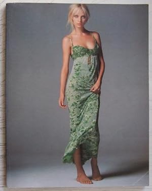 GIANNI VERSACE: COLLEZIONE DONNA PRIMAVERA ESTATE 1997 N.32 - VERSACE A WAY OF LIFE PHOTOGRAPHED ...