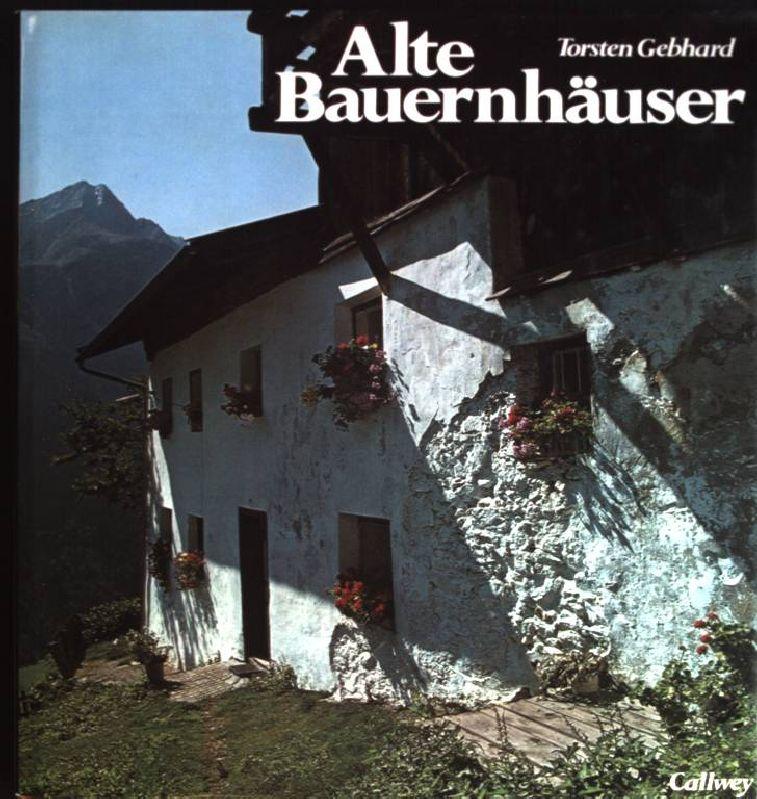 Alte Bauernhäuser von den Halligen bis zu den Alpen.