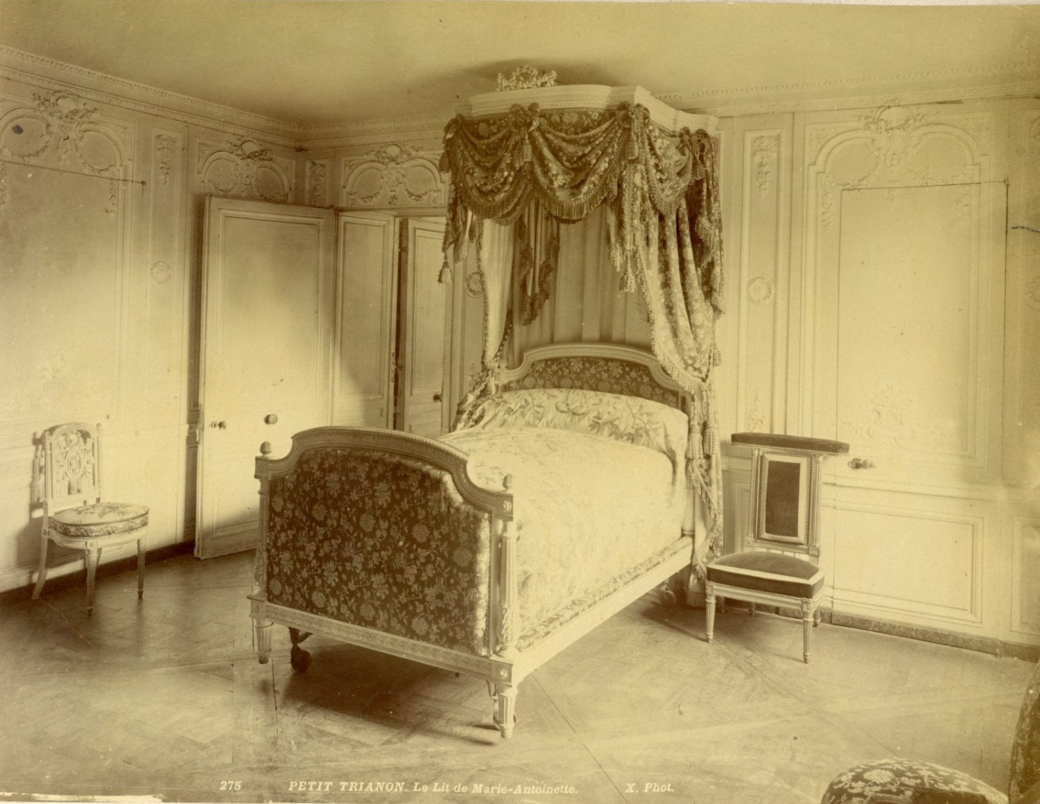France Versailles Petit Trianon Le Lit De