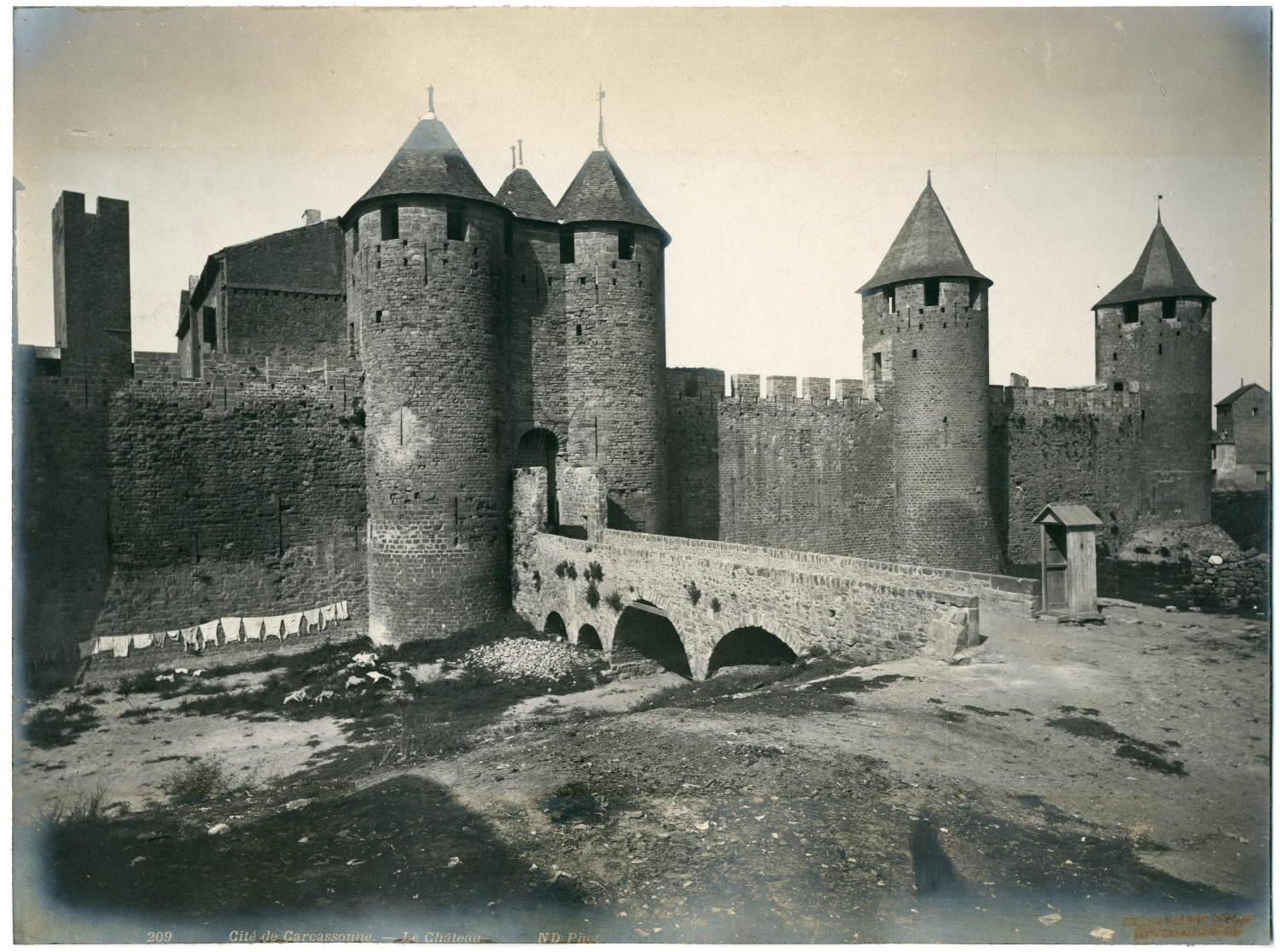 France, Carcassonne, le château, vue générale by ...