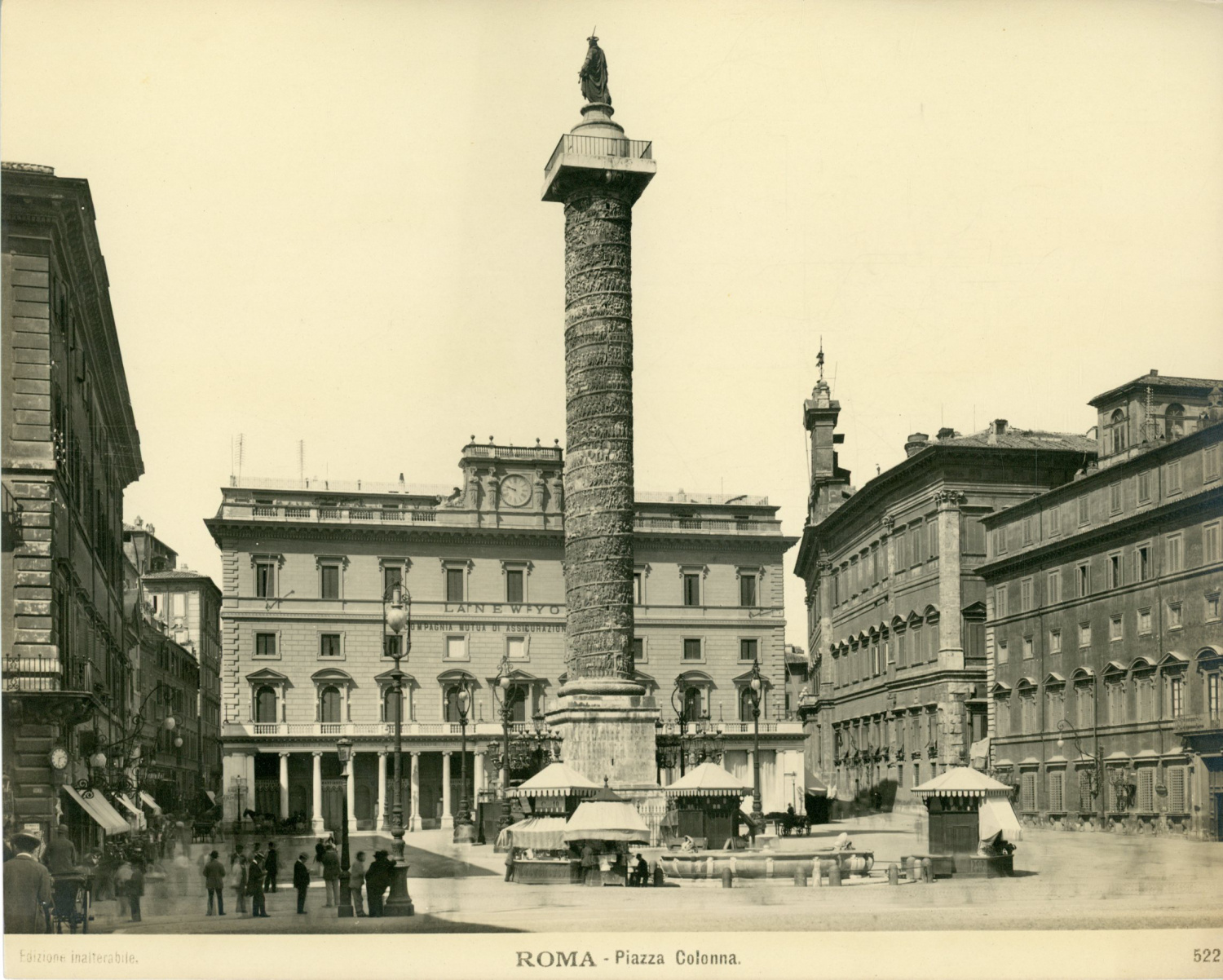 Italie, Rome, Roma, piazza Colonna by Photographie originale / Original ...