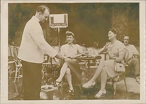 Paris 1941, en terrasse à Montparnasse