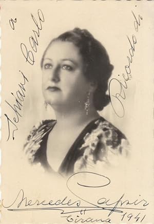 Signed photo of Mercedes Capsir, inscribed. Foto autografata con dedica.