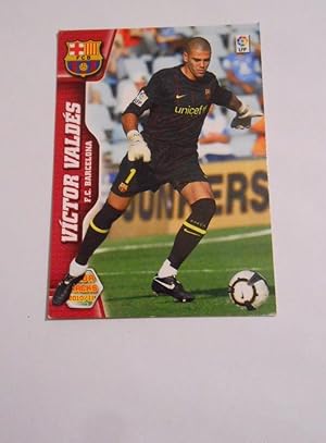 CROMO VICTOR VALDES F.C. BARCELONA. CRACKS DE LA LIGA PANINI 2010/11. TDKP8