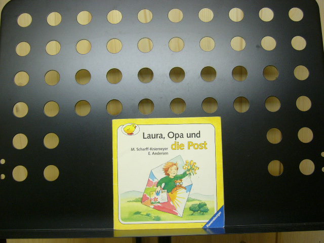 Laura,Opa und die Post