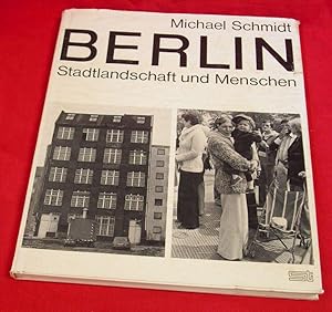 Berlin. Stadtlandschaft und Menschen. Einführung: Heinz Ohff. >"Alle Aufnahmen entstanden in den ...