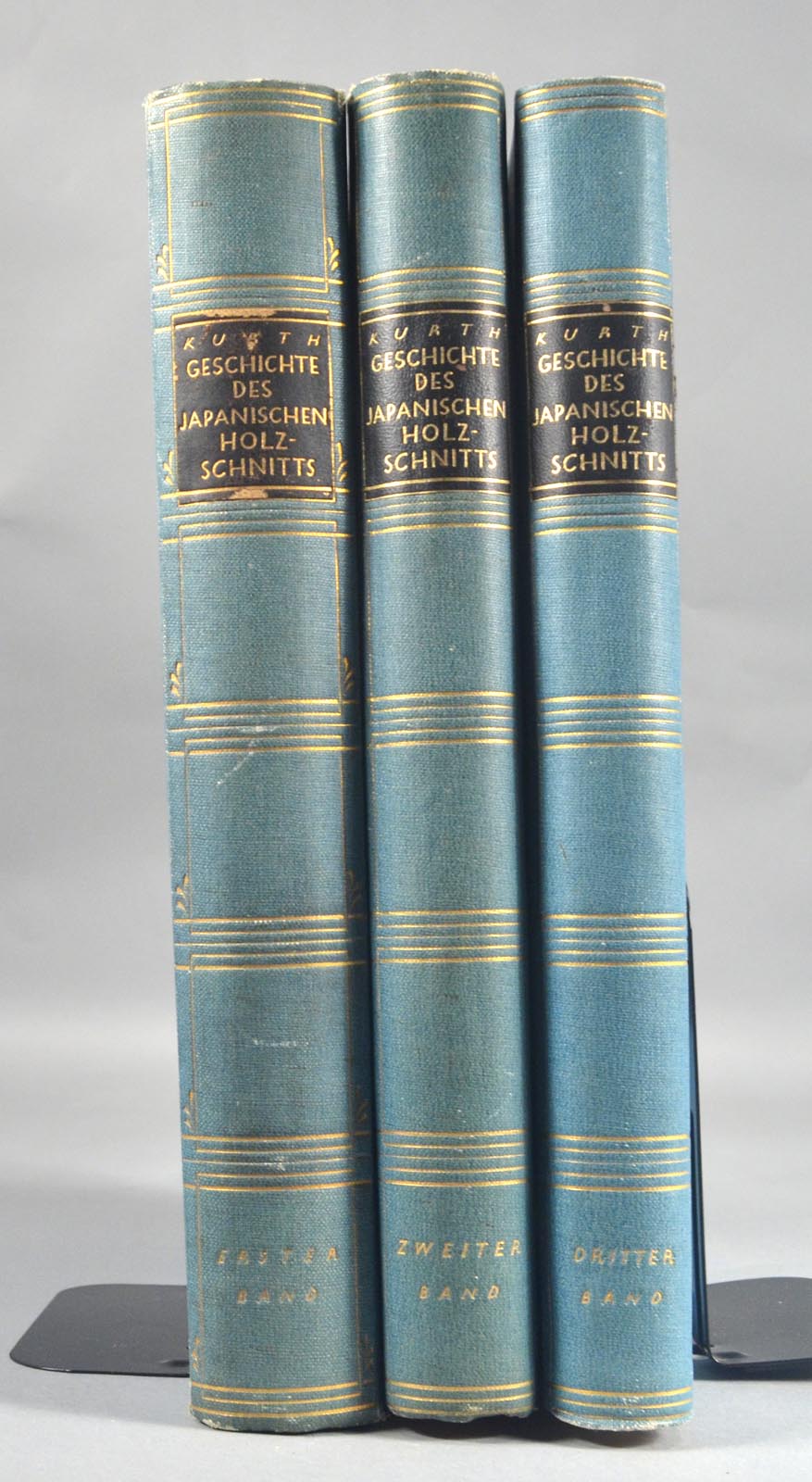 DESCRIPTIVE CATALOGUE OF JAPANESE COLOUR-PRINTS THE