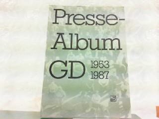 Pressealbum Grafik-Design 1953-1987: Geschichte des Grafik-Designs an der Hochschule für Bildende Künste Braunschweig im Spiegel der Tagespresse. - Klaus Grözinger (Autor), Dieter Welzel (Mitarbeiter), Karl J Krause (Mitarbeiter)