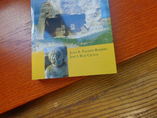 Las Cuevas de Osuna. Estudio histórico-arqueológico de una necrópolis rupestre de la Antigüedad - J. A. Pachón Romero y J. I. Ruiz Cecilia