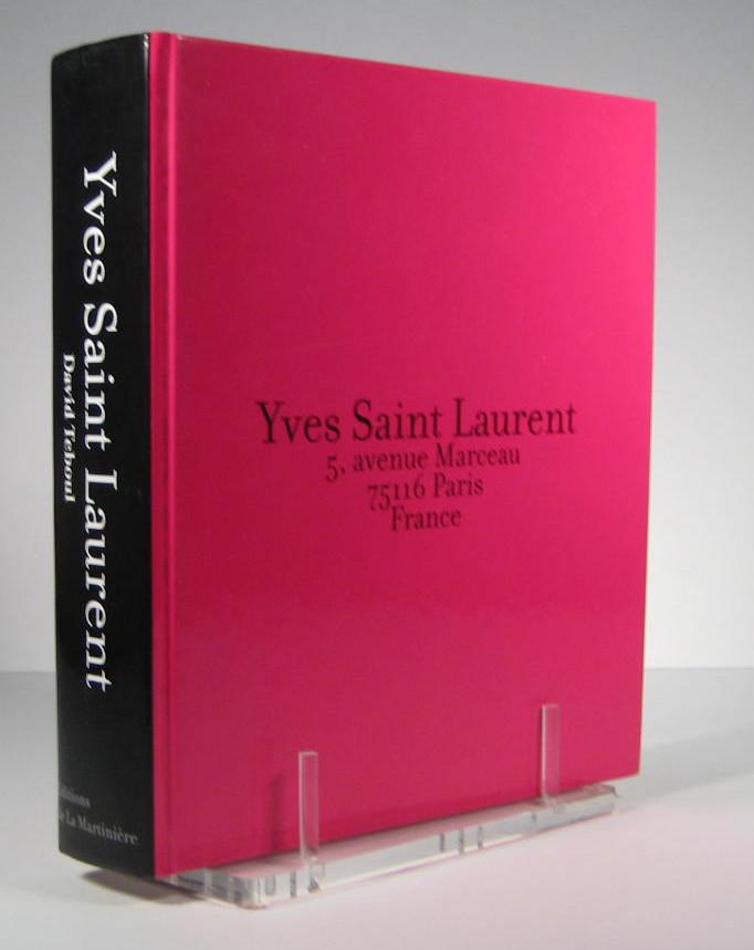 Yves Saint Laurent. 5 avenue Marceau Paris