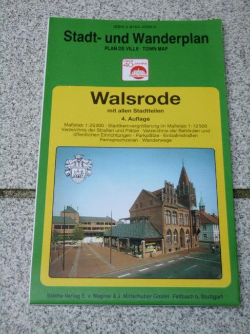 Stadt- und Wanderplan Walsrode] ; Stadt- und Wanderplan, plan de ville, town map Walsrode : mit allen Stadtteilen ; Stadtkernvergrösserung 1:12500, Verzeichnis der Strassen und Plätze, Verzeichnis der Behörden und öffentlichen Einrichtungen, Parkplätze, Einbahnstrassen, Fernsprechzellen, Wanderwege