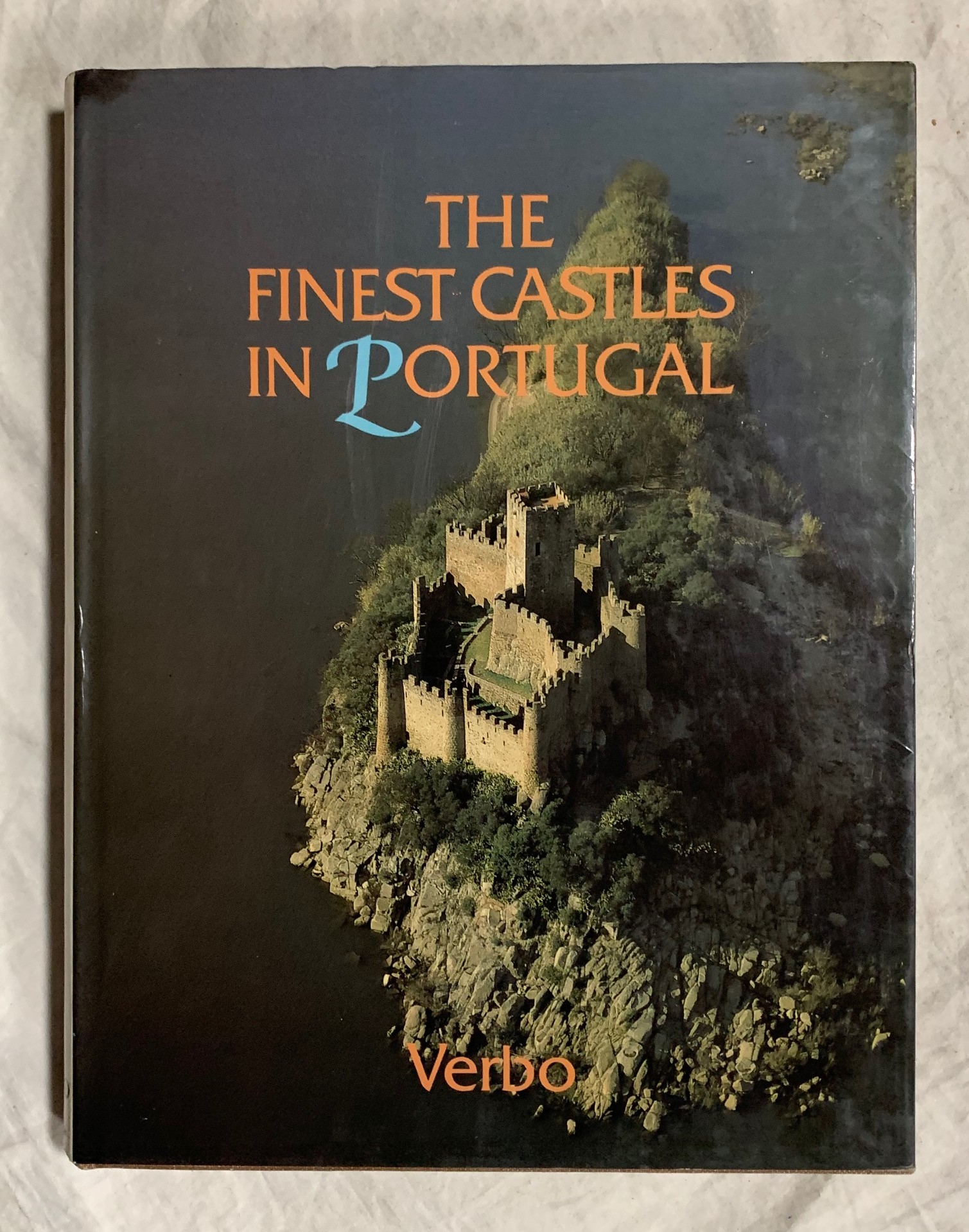 THE FINEST CASTLES IN PORTUGAL - GIL, Julio