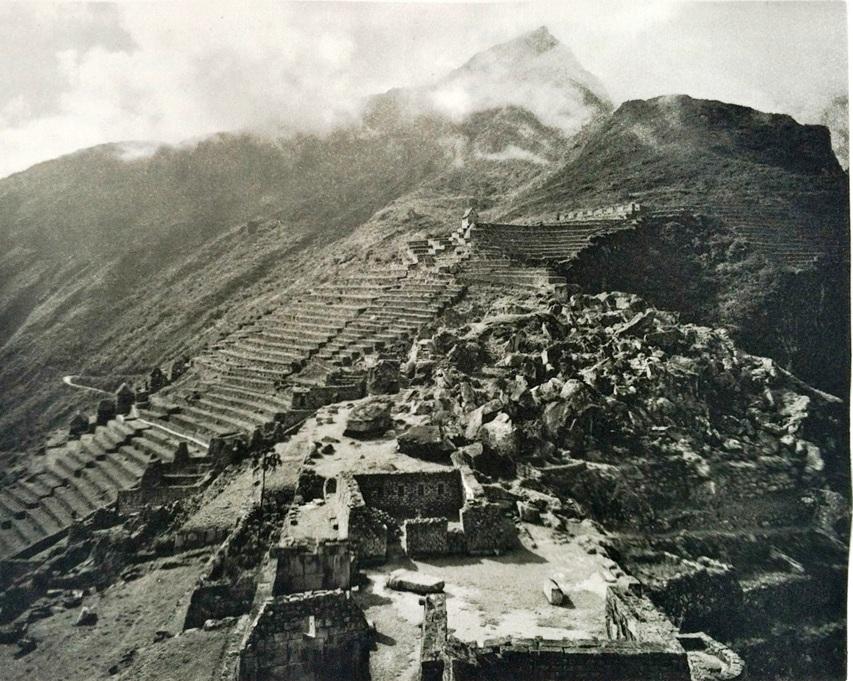 HEIGHTS OF MACCHU PICCHU - NERUDA, Pablo