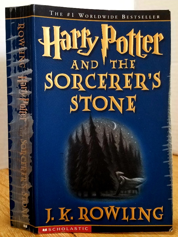 Harry Potter and the Sorcerers Stone by JK Rowling Scholastic 