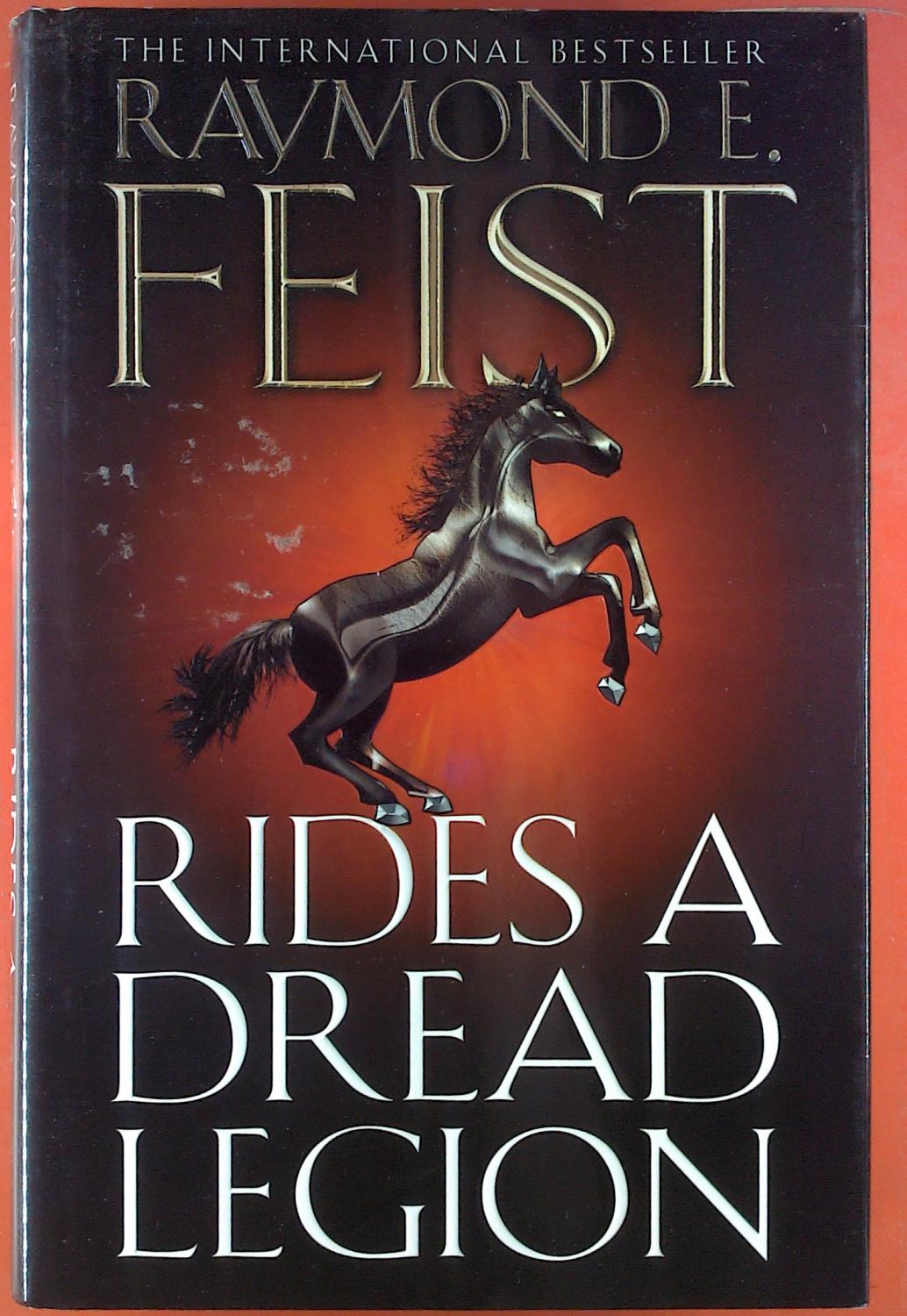 Rides A Dread Legion - Raymond Feist