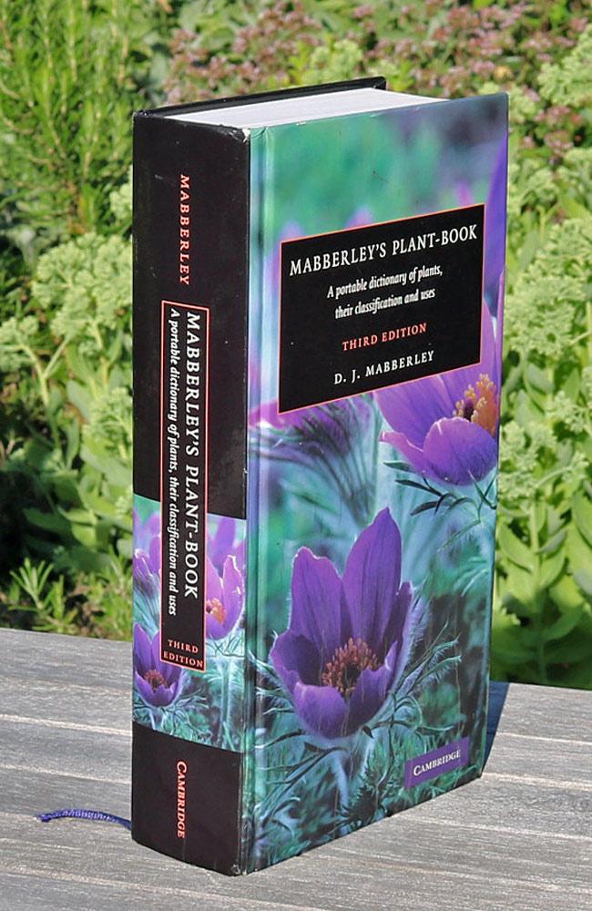 Mabberley`s Plant-book: A portable dictionary of plants, their classification and uses. - Mabberley, David J.