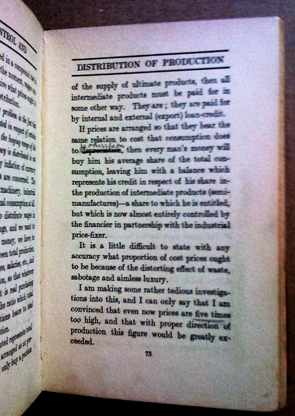 The Control and Distribution of Production Douglas, C. H. (Major) [Bon] [Couverture rigide]