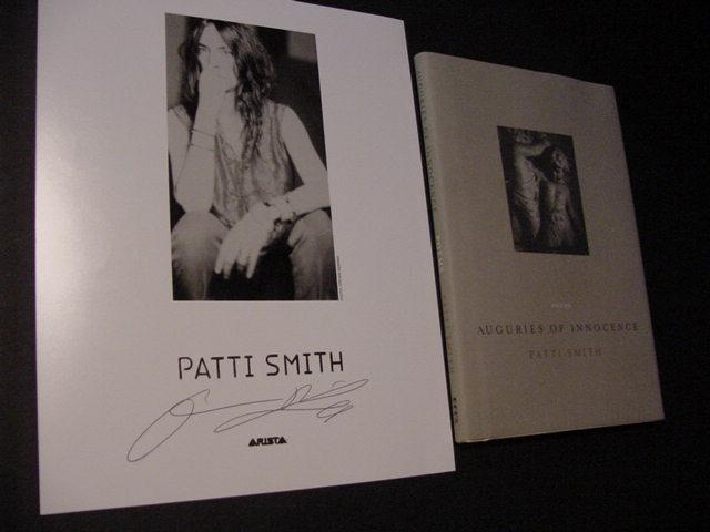 Auguries of Innocence: Poems (Plus SIGNED PHOTO) - Smith, Patti