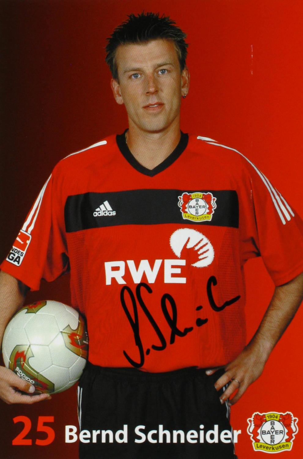 AK Bernd Schneider (Bayer Leverkusen),: Gut ca. 15 x 11 cm