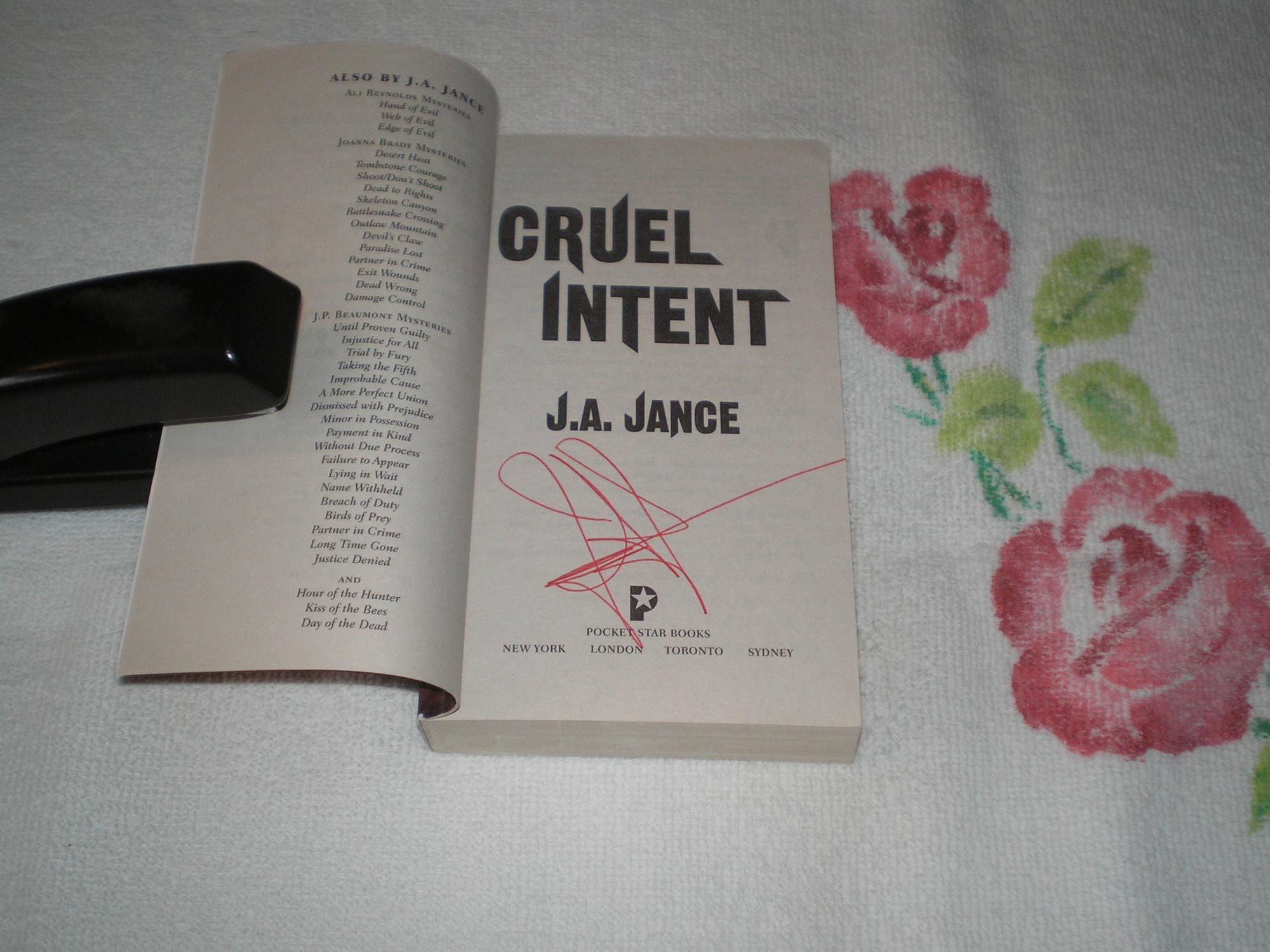 Jance,　(2009)　J.　A.:　Cruel　PAPERBACK　Fine　by　1ST.,　Signed　Intent:　SkylarkerBooks　Signed　by　Near　Author(s)