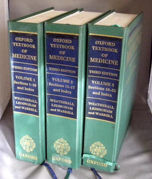 OXFORD TEXTBOOK OF MEDICINE - 3 Volumes by Weatherall, D.J. OXFORD TEXTBOOK OF MEDICINE - 3 Volumes by Weatherall, D.J.
