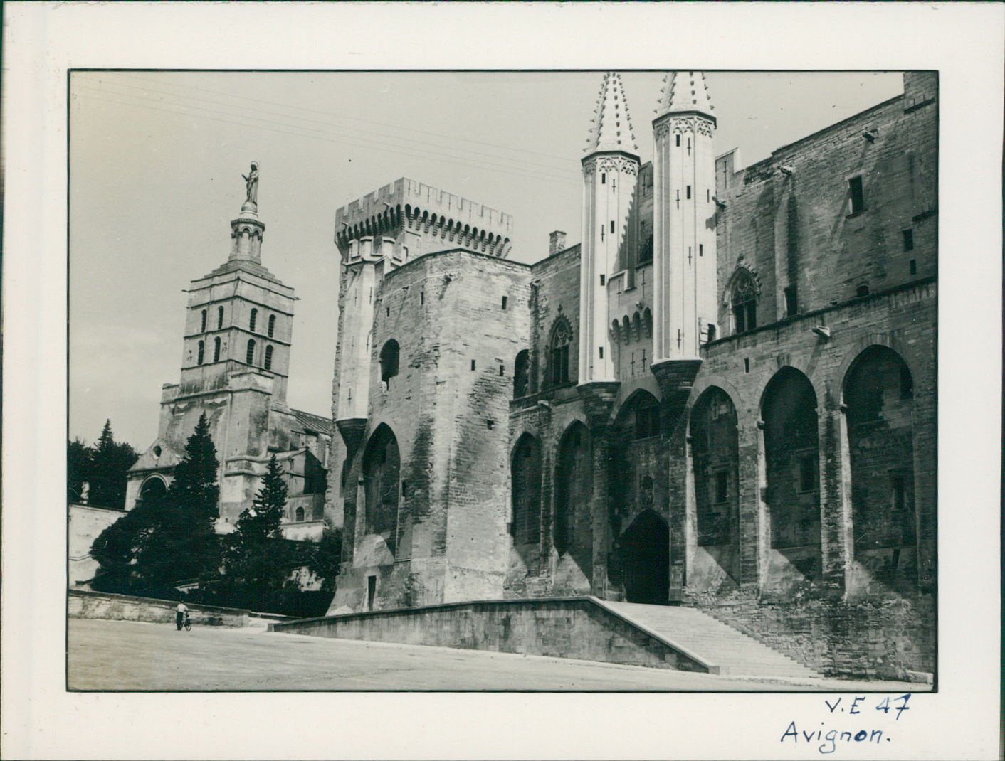 France, 1947, Avignon by Photographie originale / Original photograph ...
