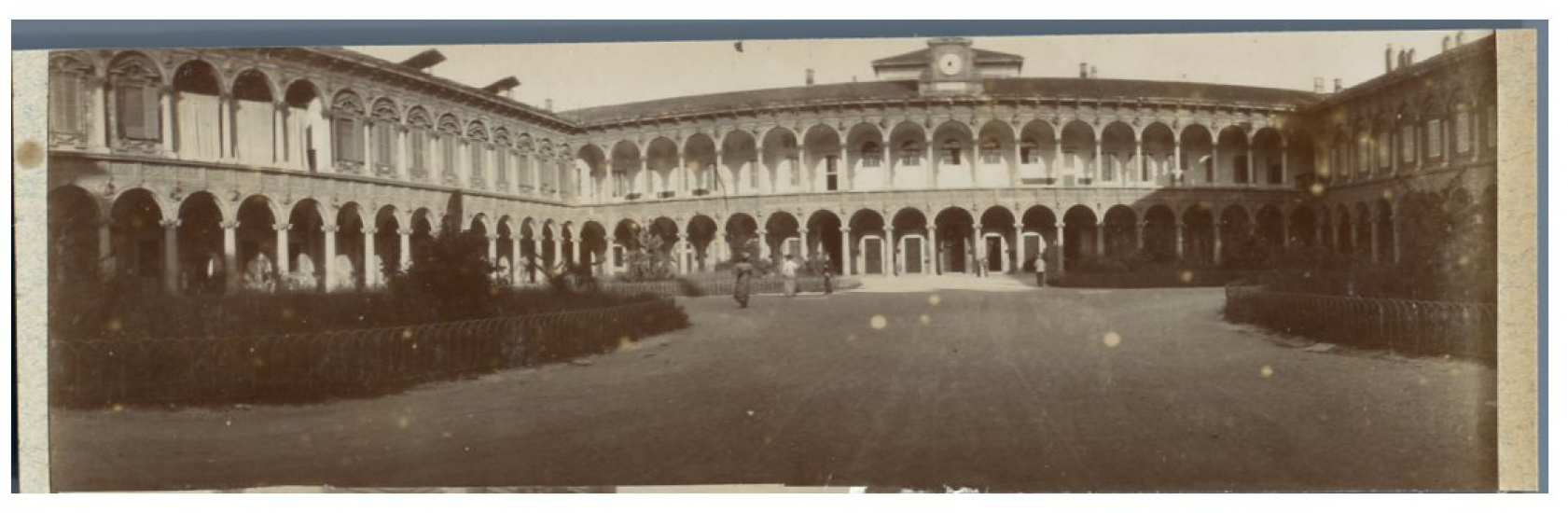 Italie, Milan, Ospedale Maggiore by Photographie originale / Original ...
