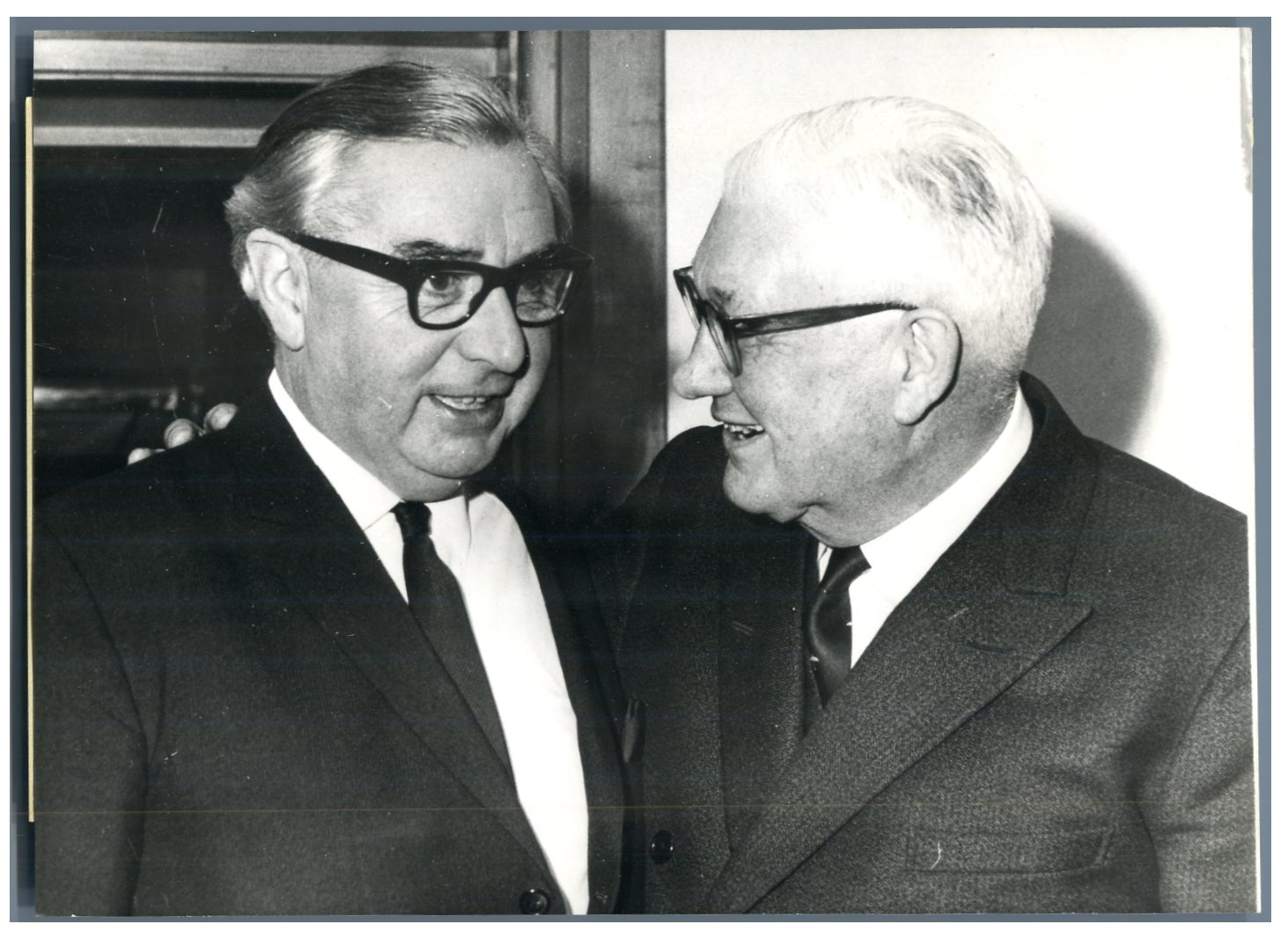 Great Britain, London, Brown and Lord Thomson von Photographie originale / Original