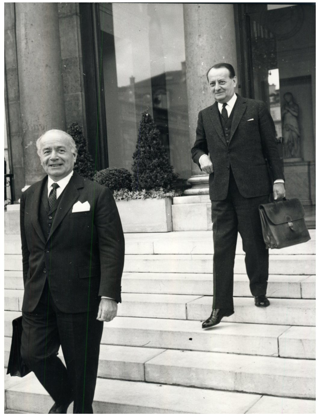 France, le général Pierre Billotte et André Malraux by Photographie ...
