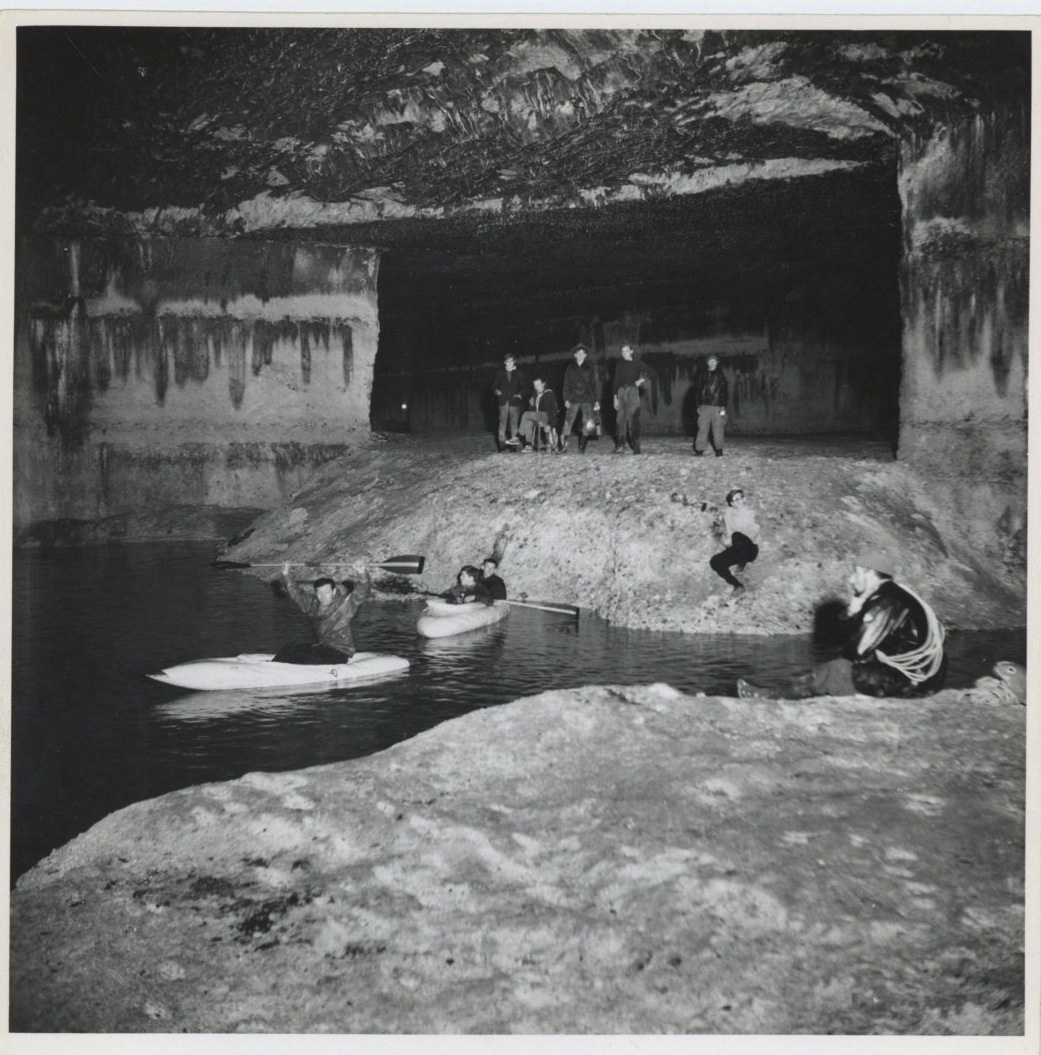 Phot. R. Dasche, Une Grotte Photographie originale / Original photograph [ ]