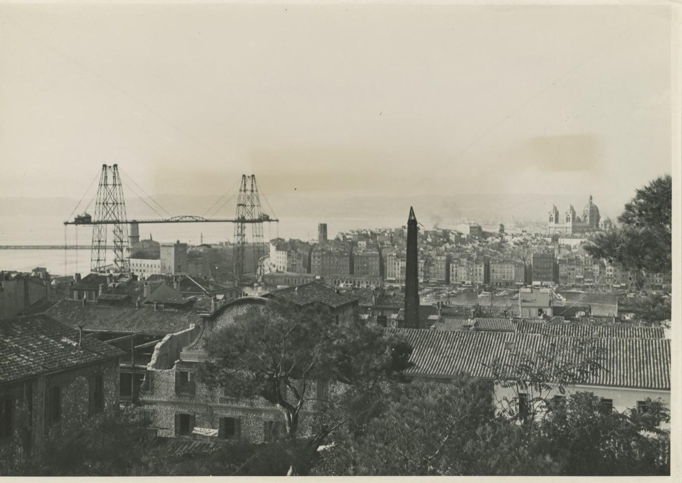 Marseille, vue prise du jardin Pierre Puget by Photographie originale