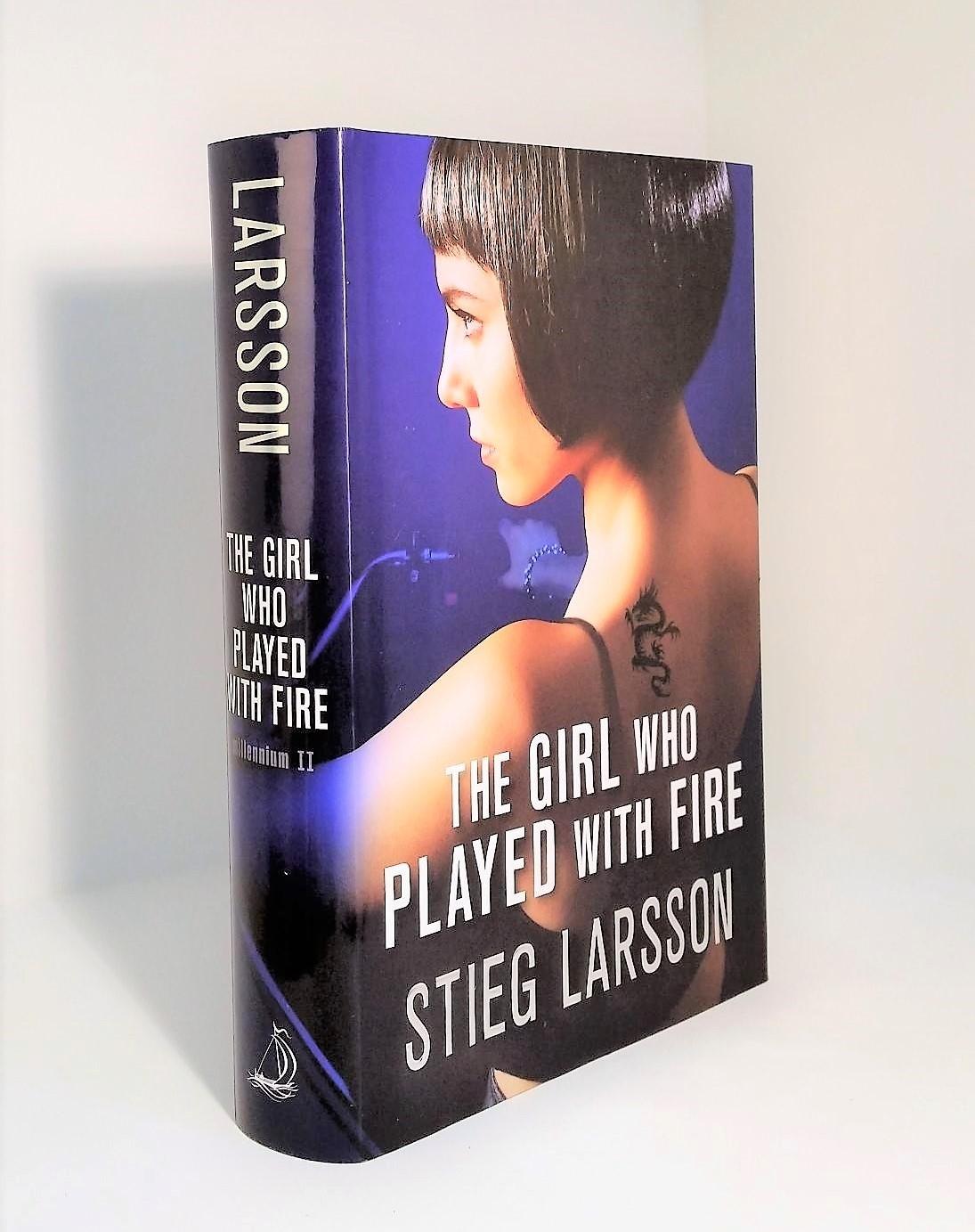 The Girl Who Played With Fire - Stieg Larsson Em Inglês