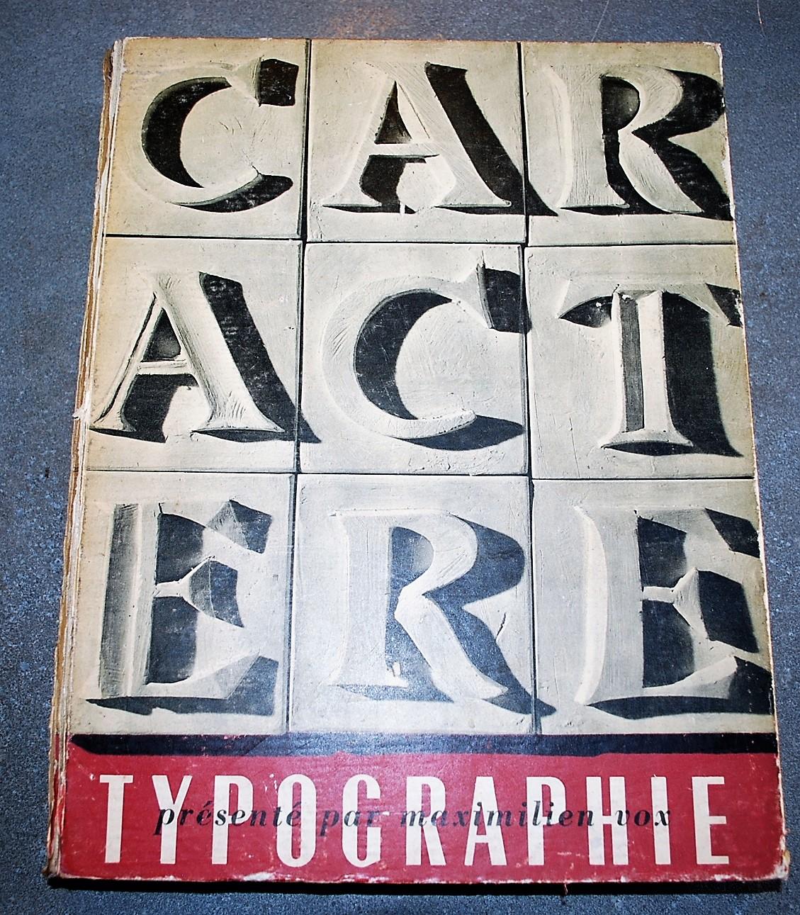 Caractère Revue Mensuelle Numero 13 Hors Serie Noël 53. Typographie ...