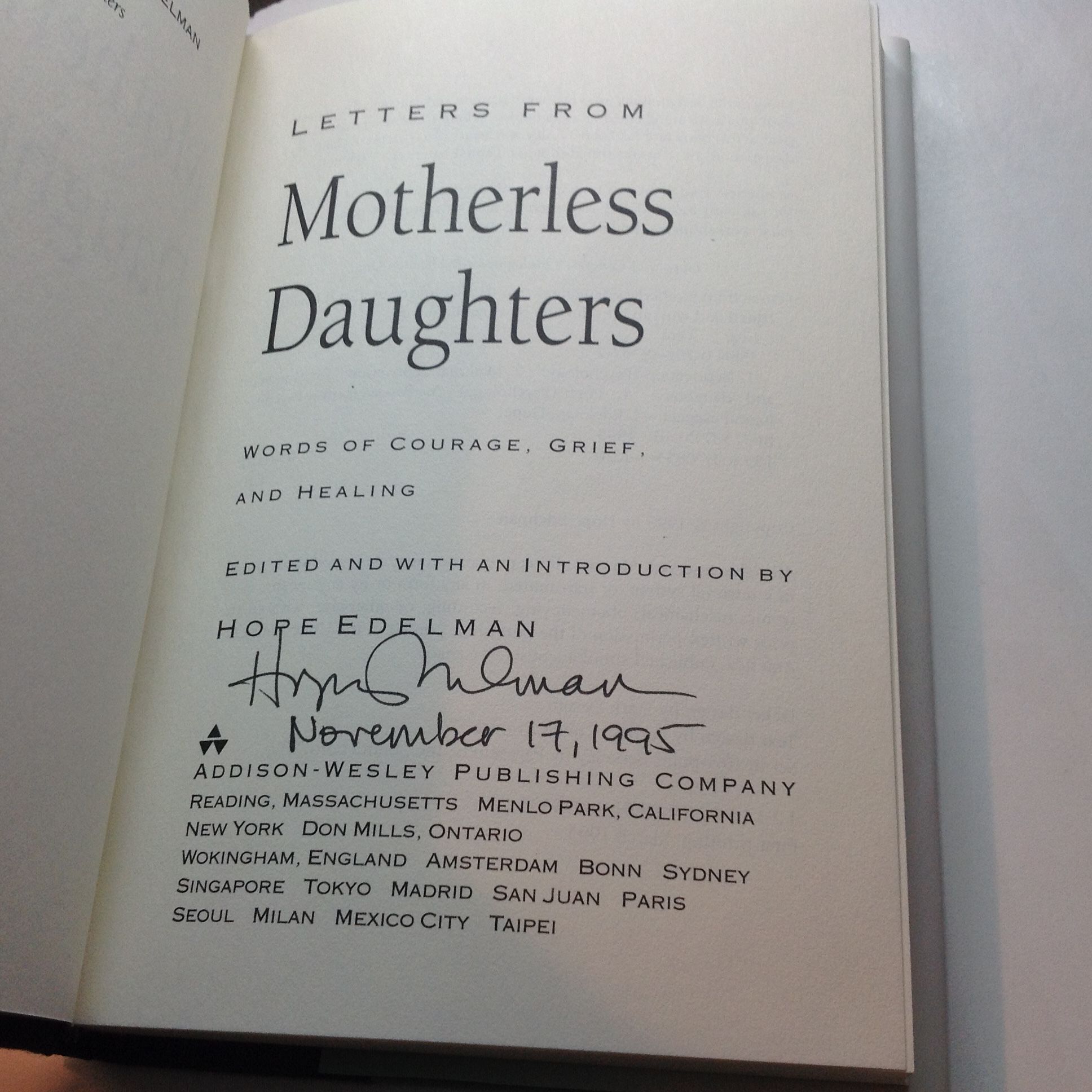 Letters From Motherless DaughtersSigned & Inscribed Words of Courage