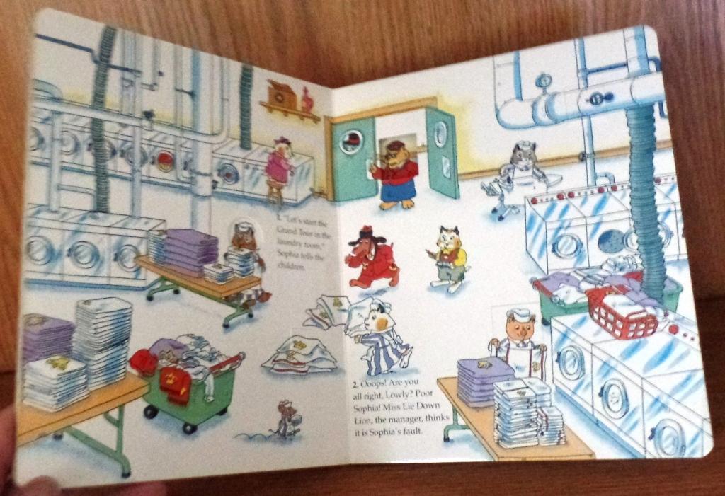 The Busy World Of Richard Scarry Cucumber To The Rescue Grand Hotel Von Les Livres Du Dragon D Or Very Good Hardcover 1997 1st Edition Printsandthepaper
