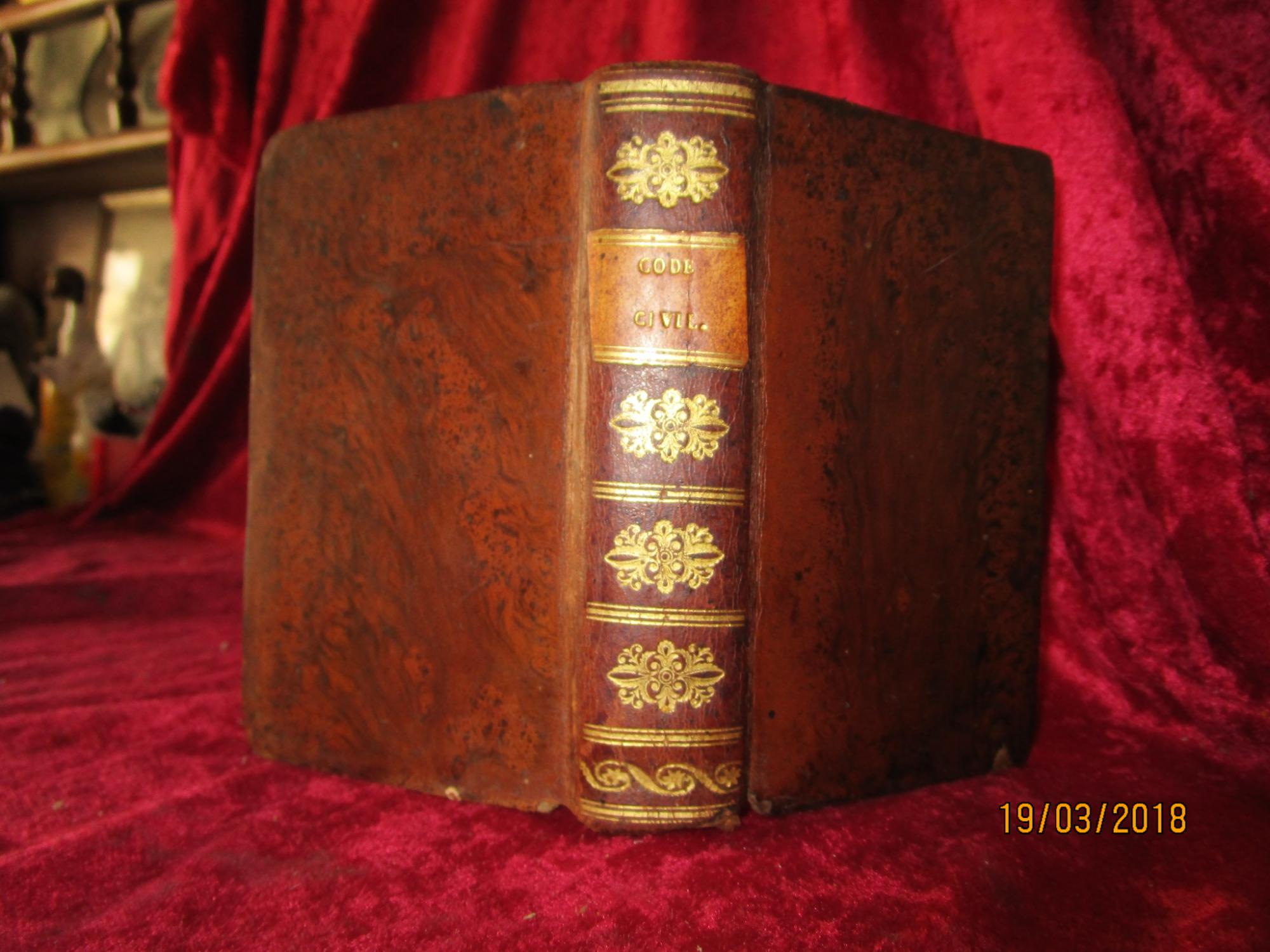 CODE CIVIL DES FRANÇAIS . CONFORME à l�ÈDITION ORIGINALE