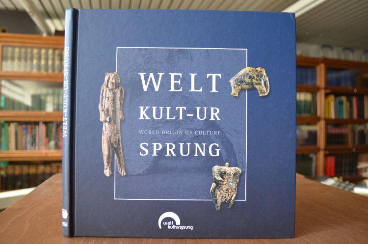 Welt-kult-ur-sprung = World origin of culture. Übersetzung Katrin Kleemann, Iris Trautmann - Hiller, Georg (Herausgeber)