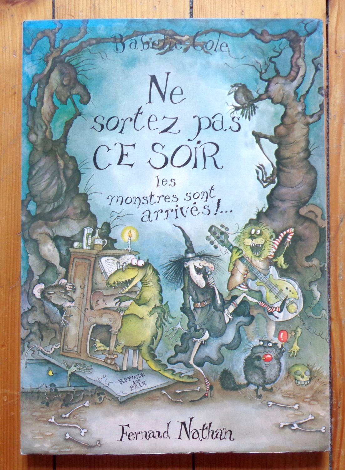 Ne sortez pas ce soir, les monstres sont arrivés! - Pop-up Babette Cole [As New] [Softcover]